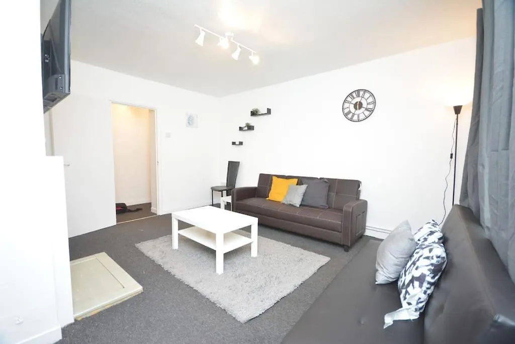 London Zone2 Classic 3 Bedroom Apartment